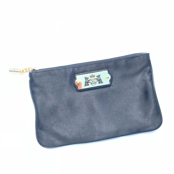 Juicy Couture Handbags - Juicy Couture pouch